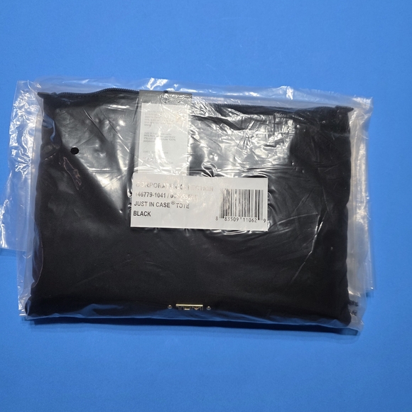 Tumi Just In Case Tote Bag - Picture 4 of 4